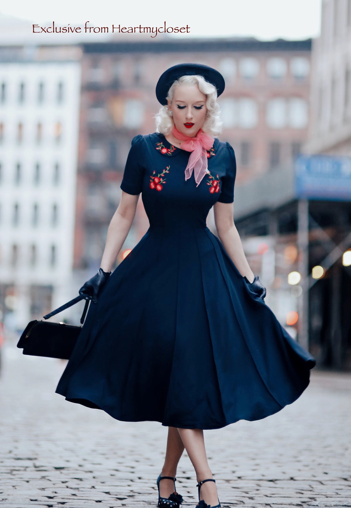 FIONA - vintage dress with embroidery - heartmycloset