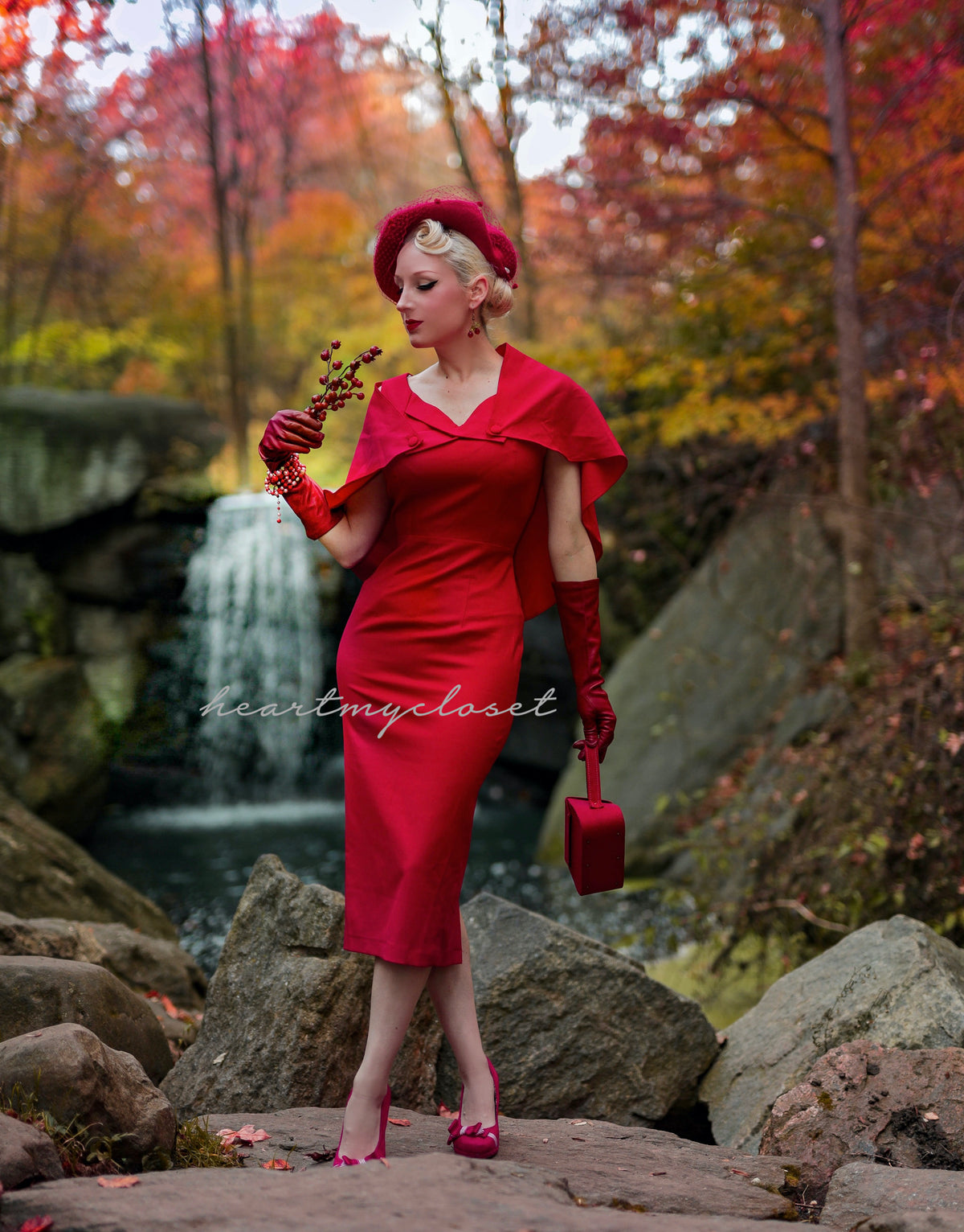 Sandra - 1950s pencil dress with matching cape - heartmycloset
