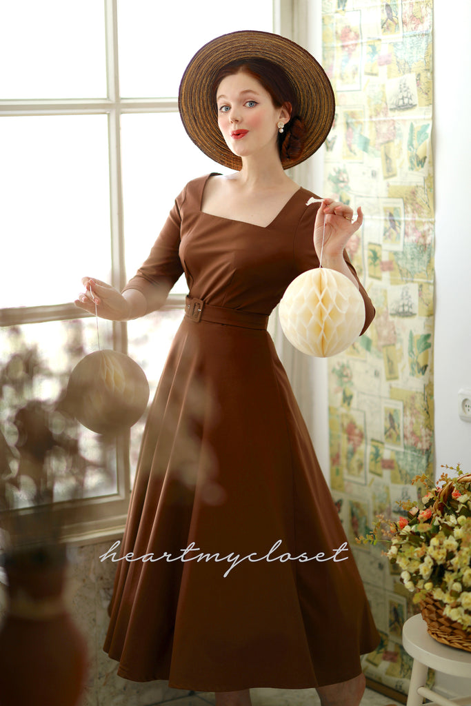 Rebecca - 1950s swing dress with square neckline