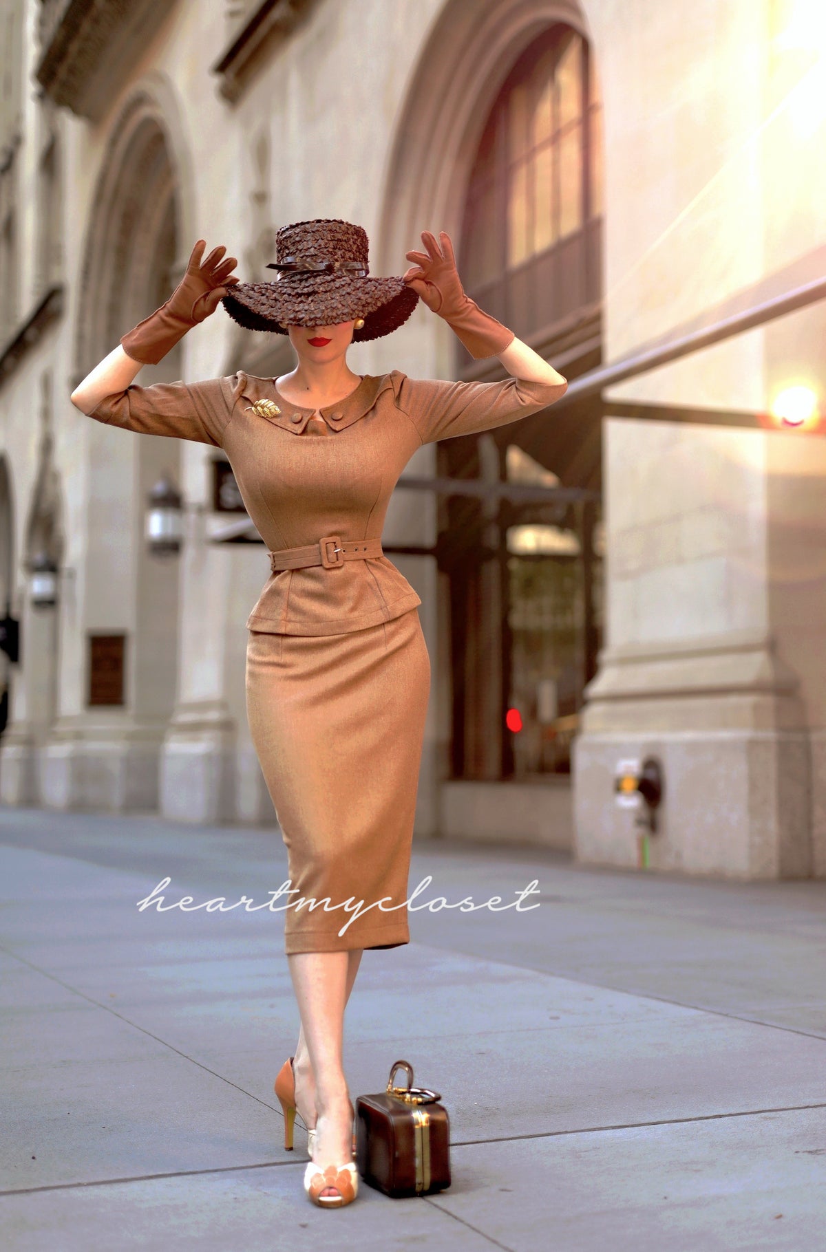 Scarlet suit - vintage 1950s suit with pencil skirt - heartmycloset