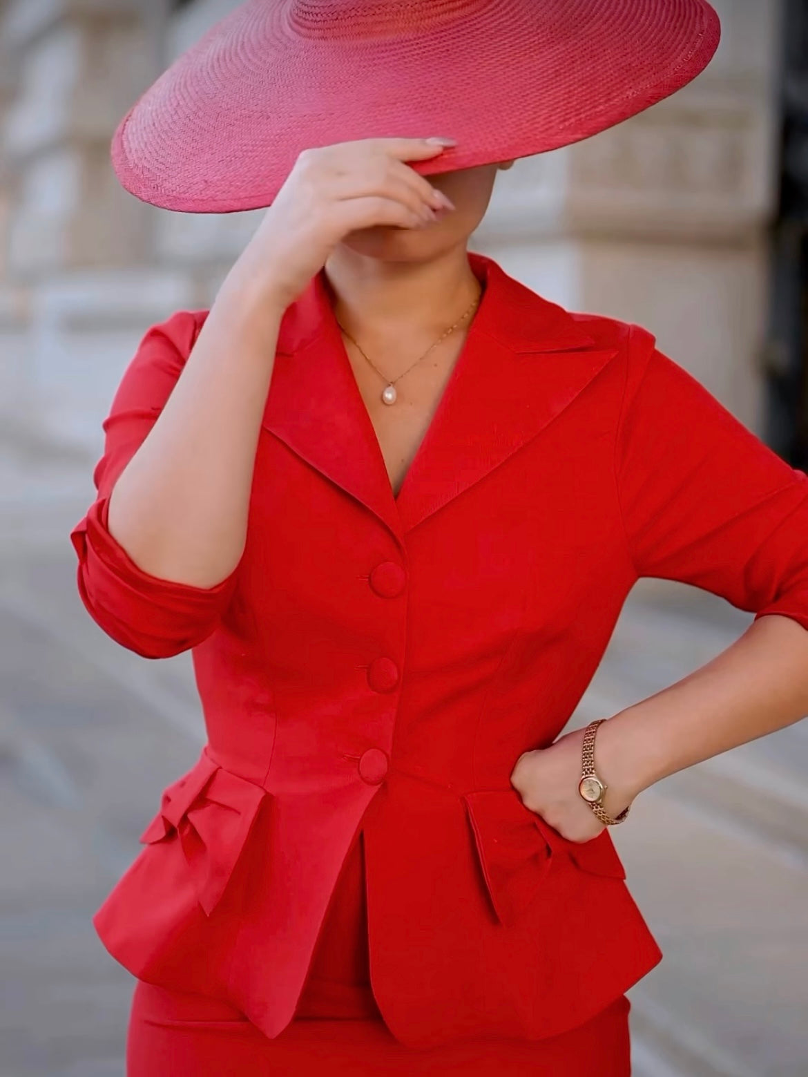 Red suit, Woman suit fashion, Suits for women
