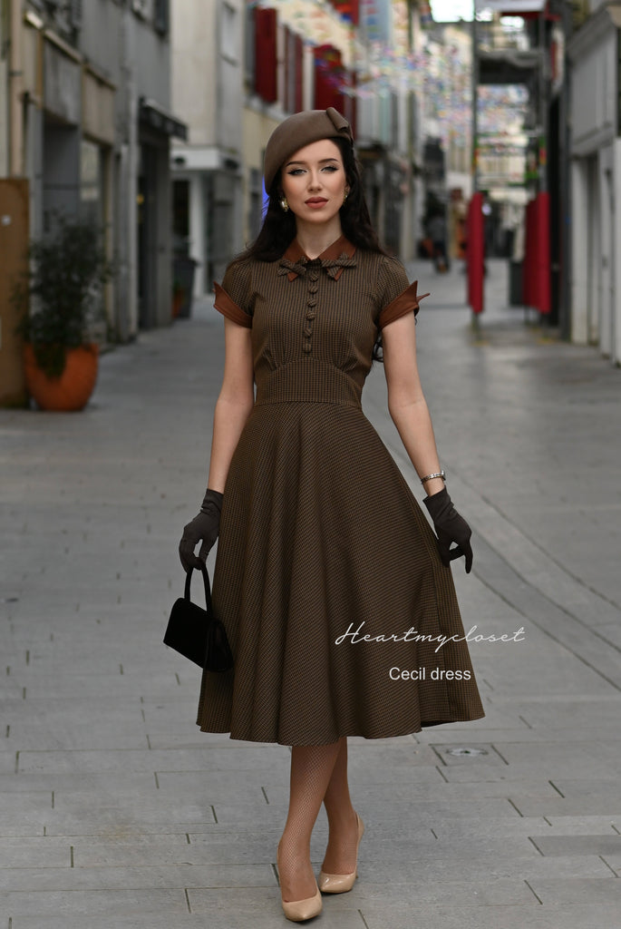 CECIL - brown houndstooth dress with contrast collar