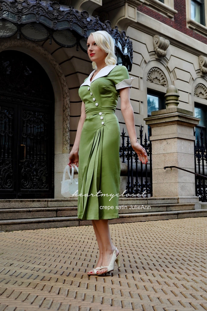 crepe satin JulieAnn - 1950s pleated vintage dress