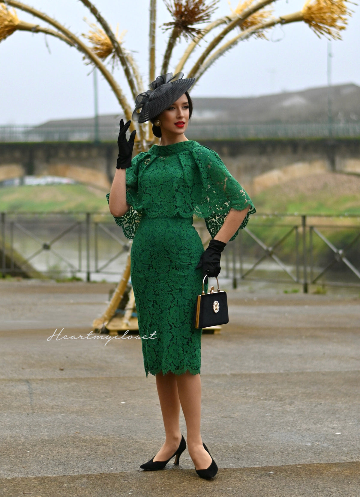 Green Lace Cape + dress - 50s 60s lace pencil dress with matching cape - heartmycloset