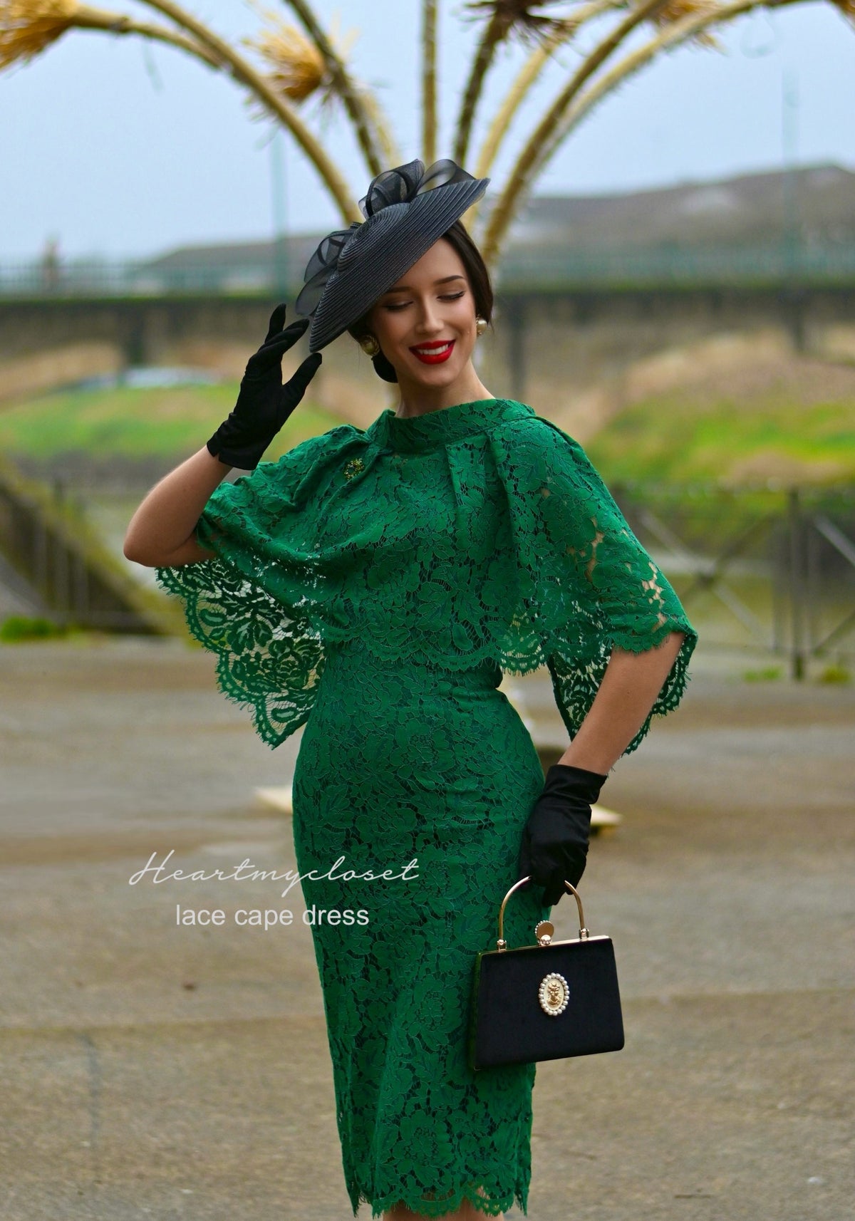 Green Lace Cape + dress - 50s 60s lace pencil dress with matching cape - heartmycloset