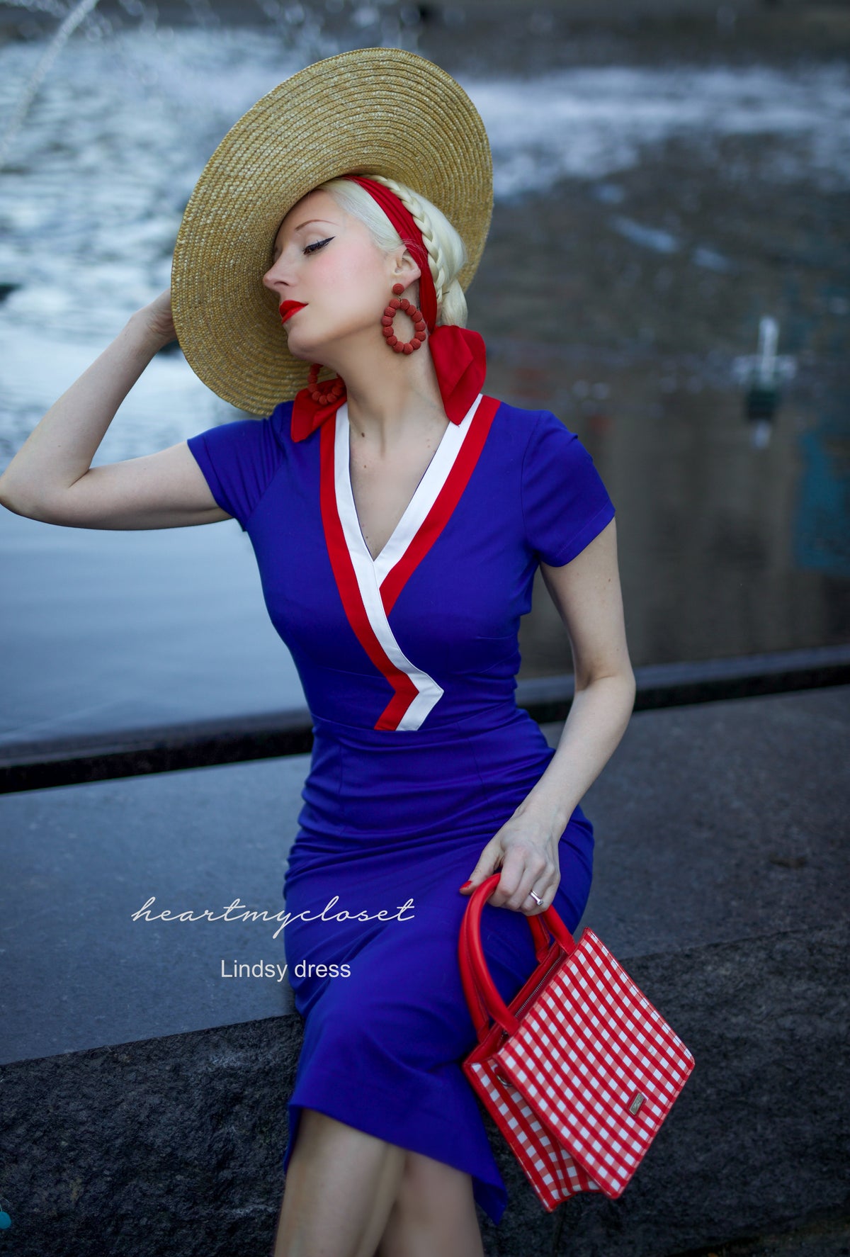 Lindsy - Joan Holloway vintage dress V neck - heartmycloset
