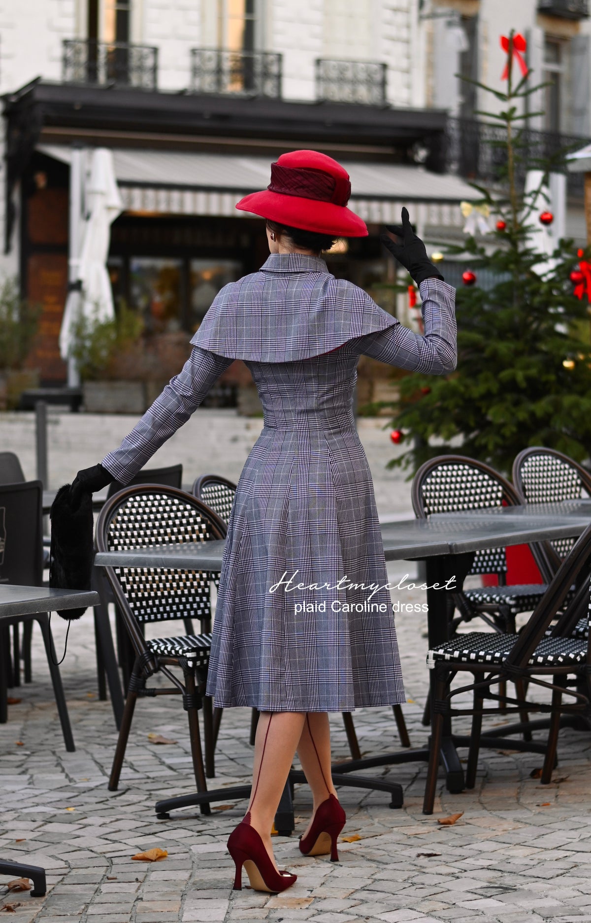 Plaid Caroline - 1950s dress with matching cape - heartmycloset