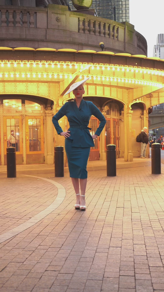 ELIZA - vintage 1950s suit with Aline skirt