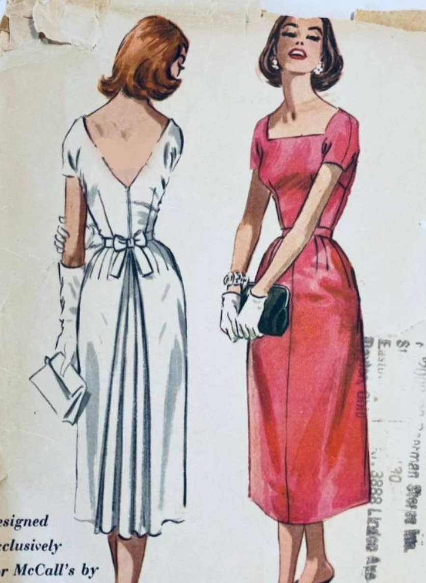 ANNA- 1950s vintage dress with pleat at back - heartmycloset