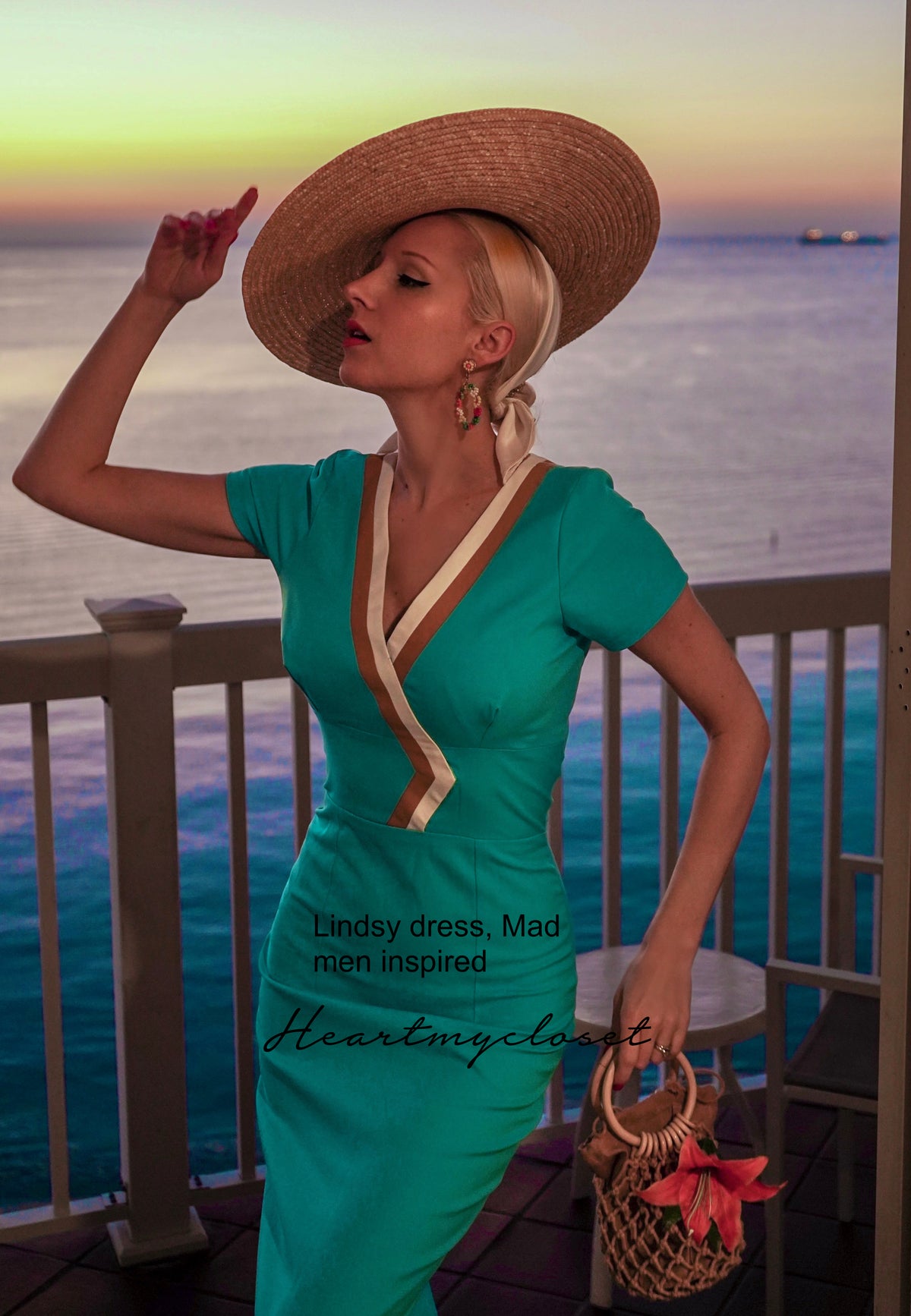 Lindsy - Joan Holloway vintage dress V neck - heartmycloset