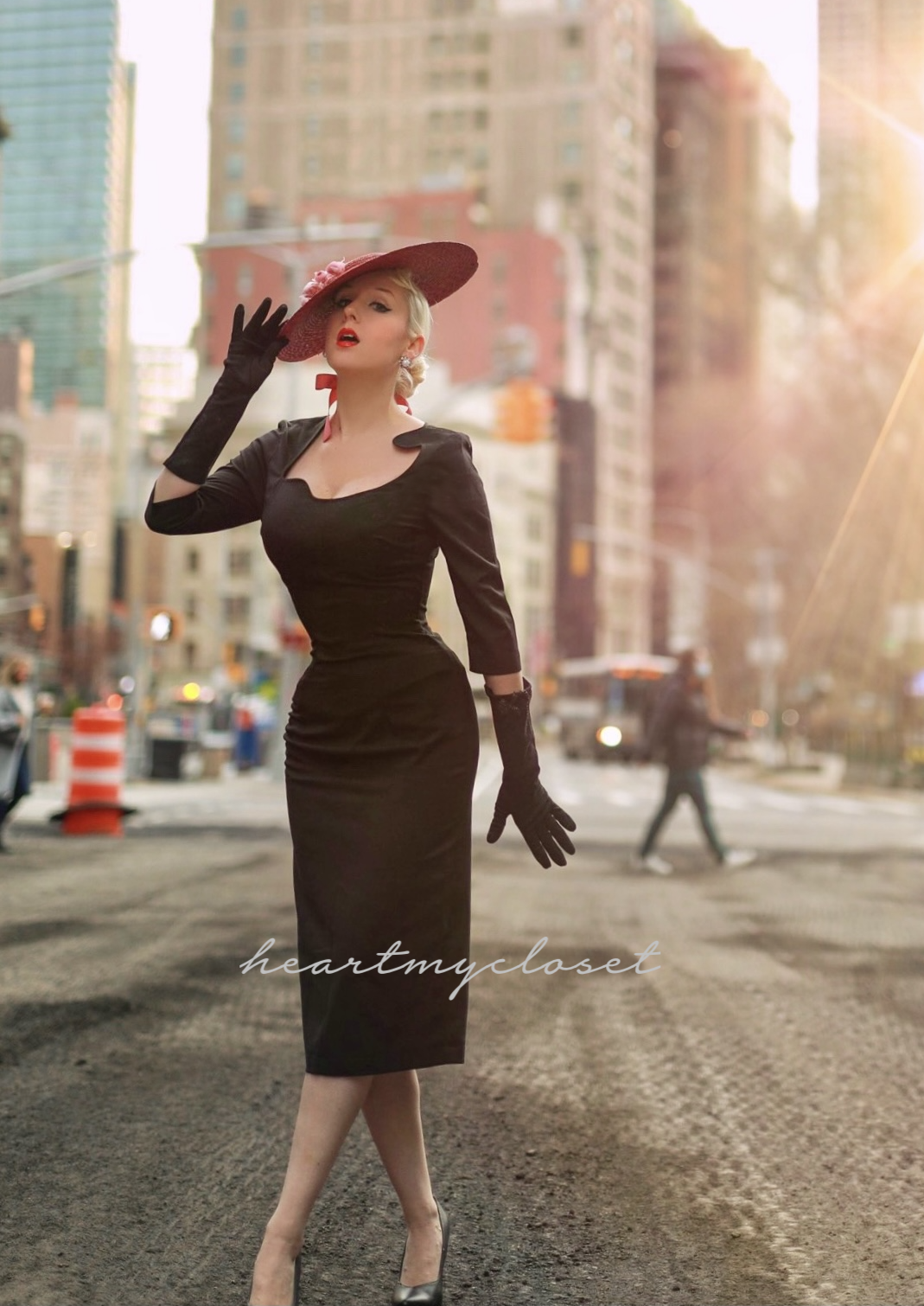 Janice - old hollywood pencil dress curve neckline - heartmycloset