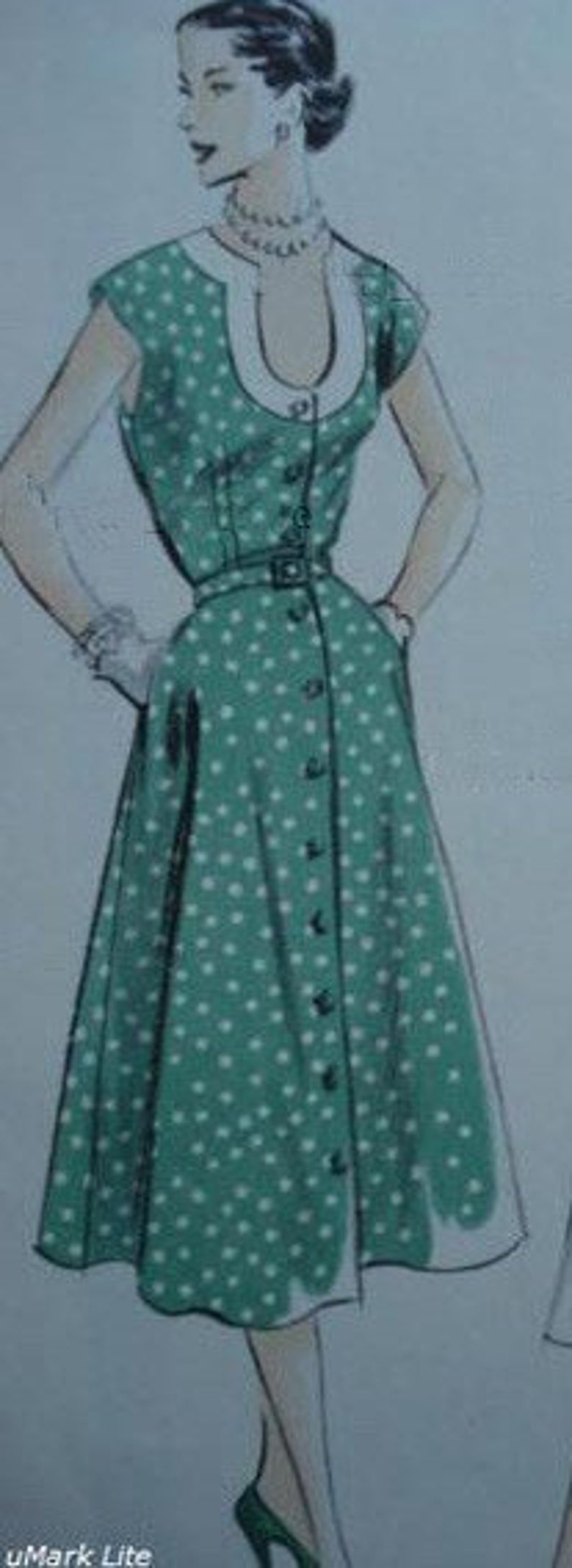 Swing vintage reproduction dress - with contrast neckline - heartmycloset