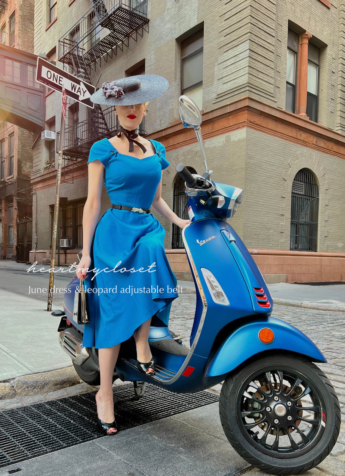 JUNE swing dress with sweetheart neckline - heartmycloset